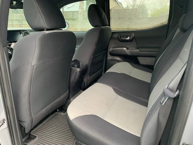 Used 2021 Toyota Tacoma TRD Off-Road w/ Technology Package image 13