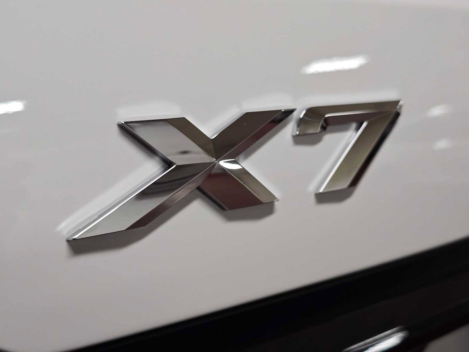 New 2026 BMW X7 xDrive40i w/ Executive Package image 16