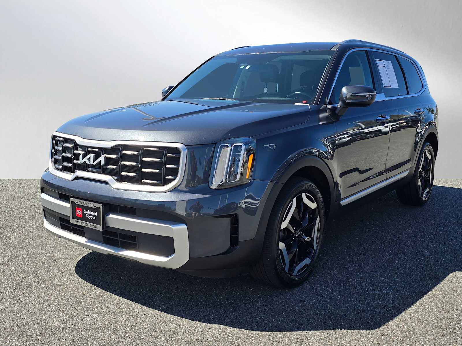 Used 2023 Kia Telluride S image 7