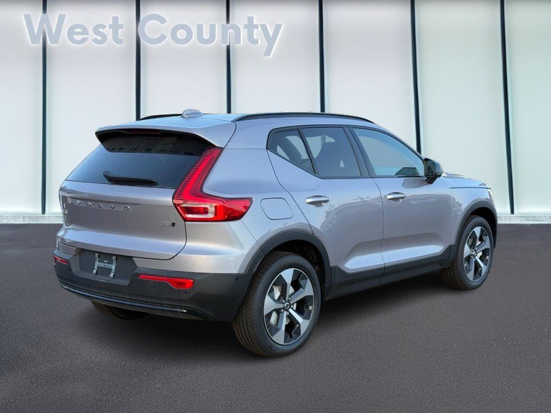 New 2026 Volvo XC40 B5 Plus w/ Protection Package Premier AWD/4WD image 3