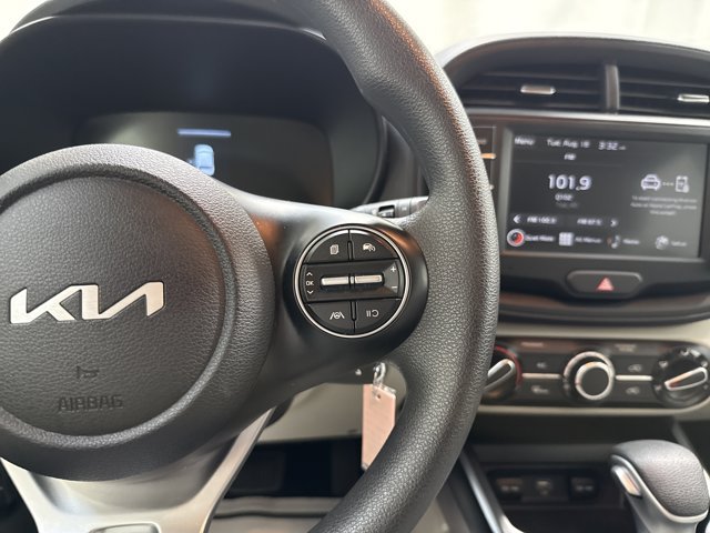 Certified 2025 Kia Soul LX w/ LX Technology Package FWD image 18