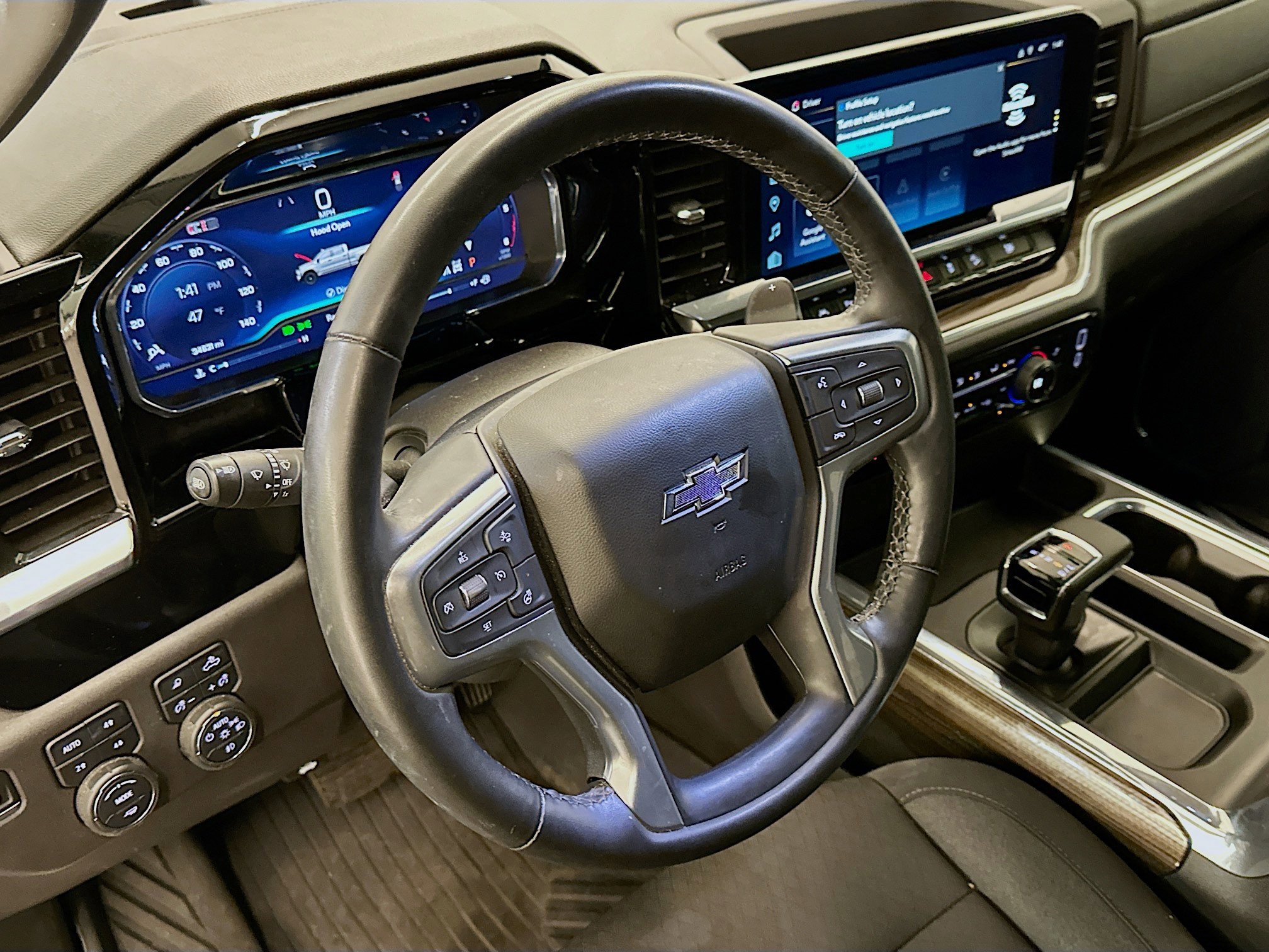 Used 2024 Chevrolet Silverado 1500 LT Trail Boss w/ Convenience Package II image 18