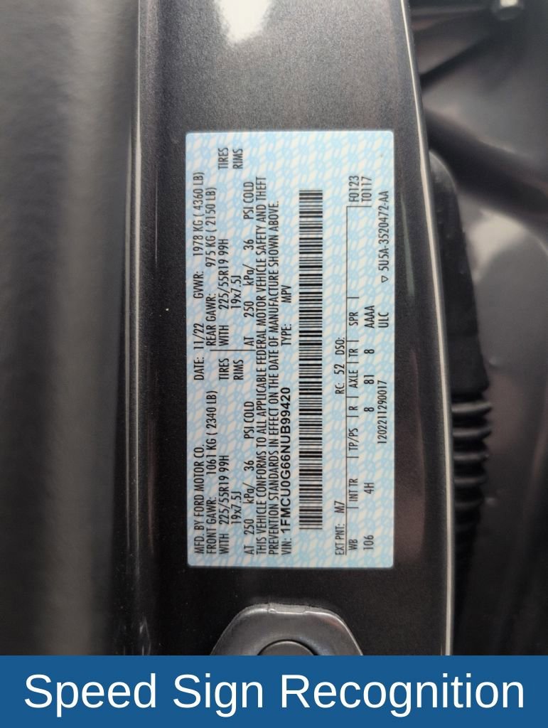 Used 2022 Ford Escape SE w/ SE Sport Appearance Package image 47