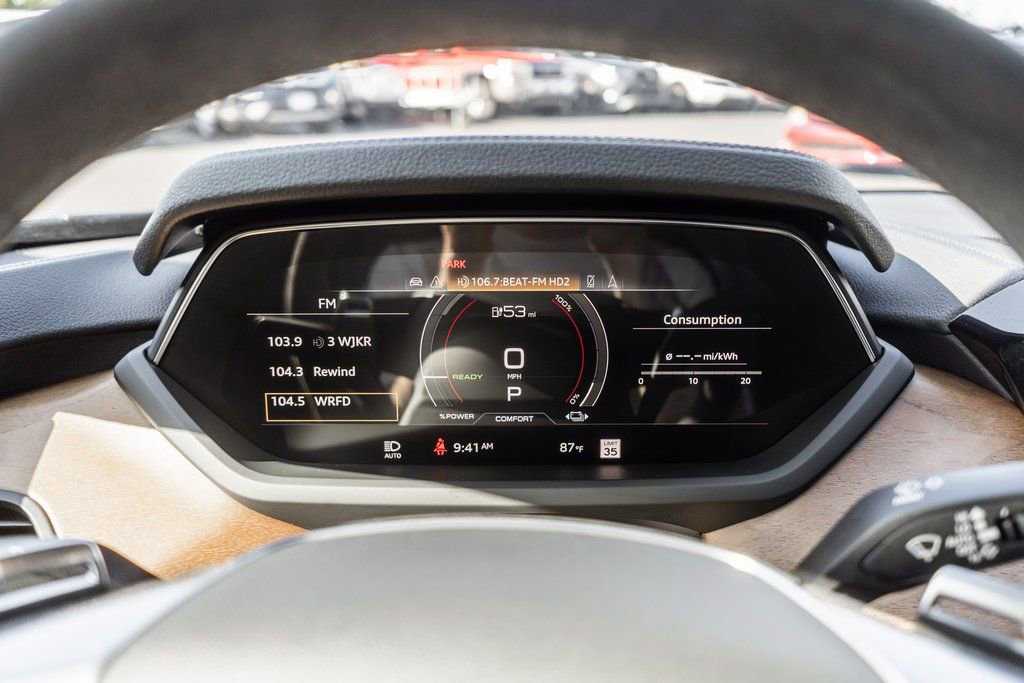 Used 2022 Audi e-tron GT Premium Plus image 15