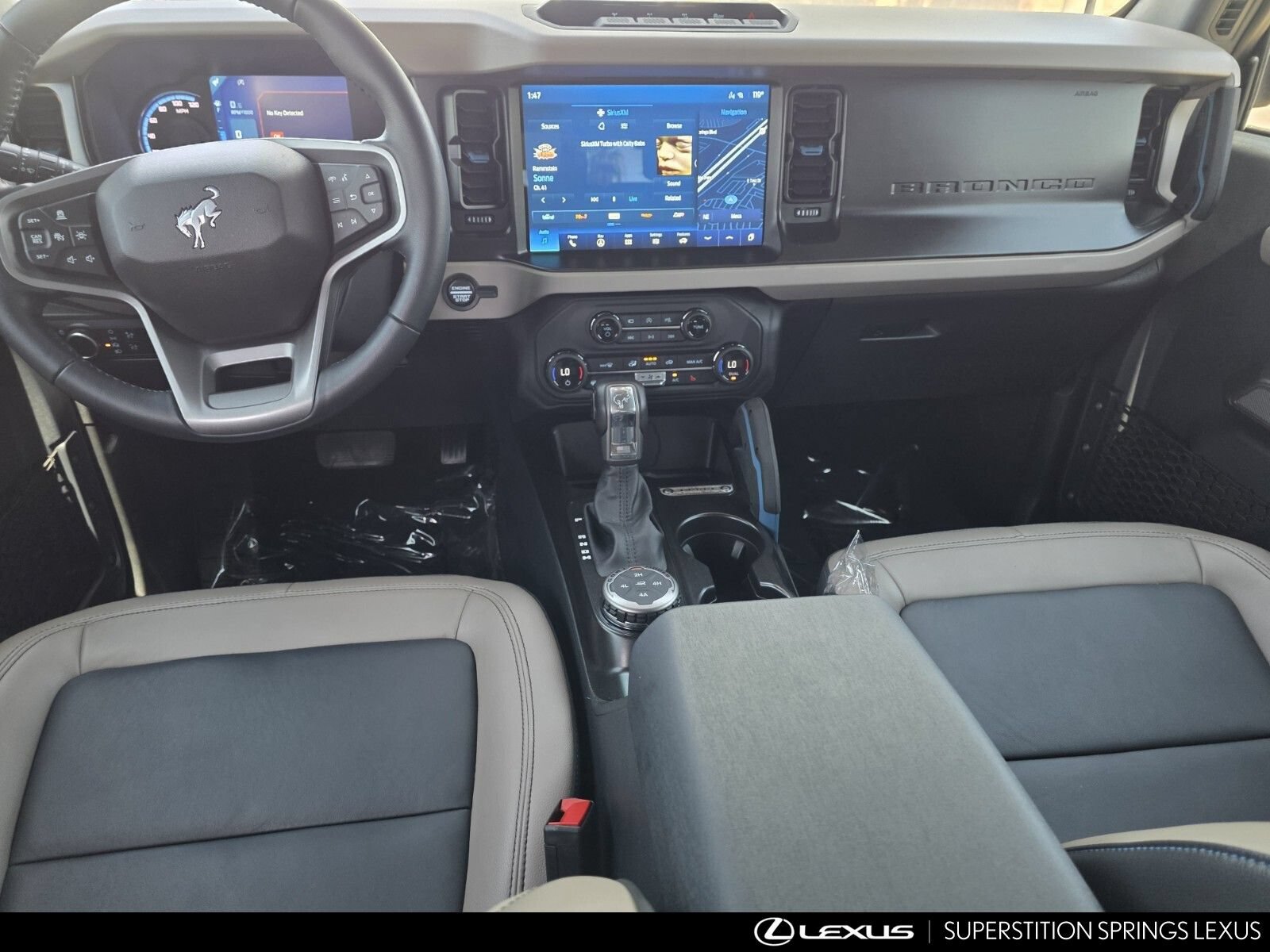 Used 2023 Ford Bronco Wildtrak AWD/4WD image 28