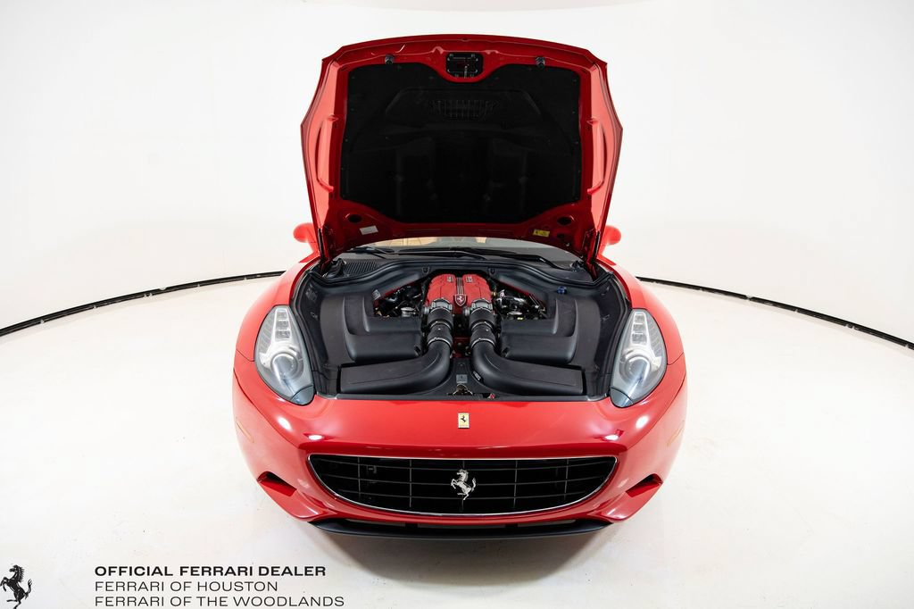Used 2010 Ferrari California RWD image 37