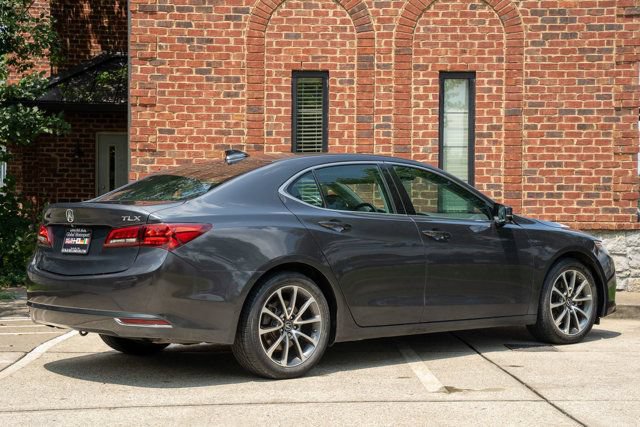 Used 2016 Acura TLX V6 w/ Technology Package FWD image 5