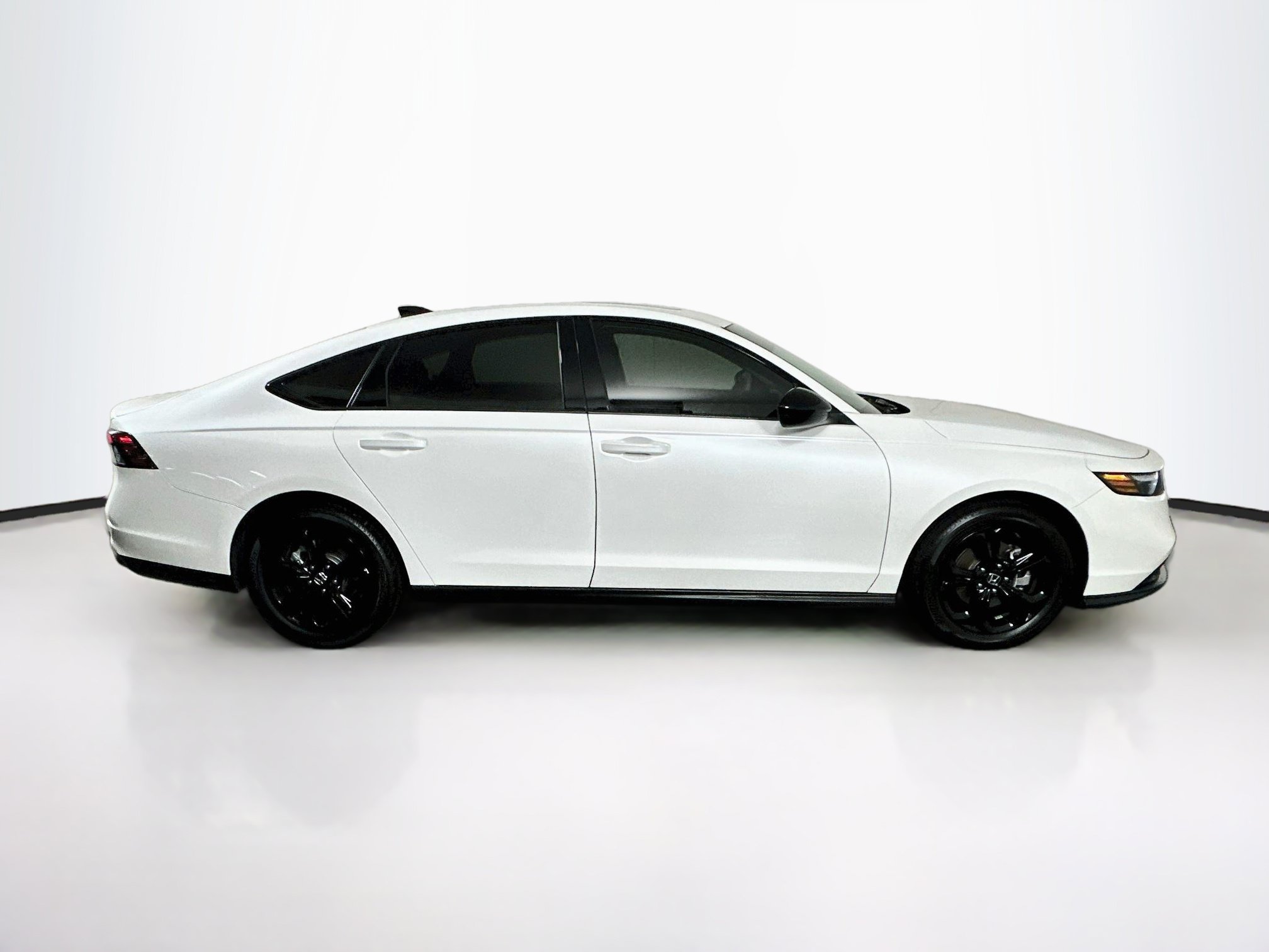 Used 2025 Honda Accord SE image 10