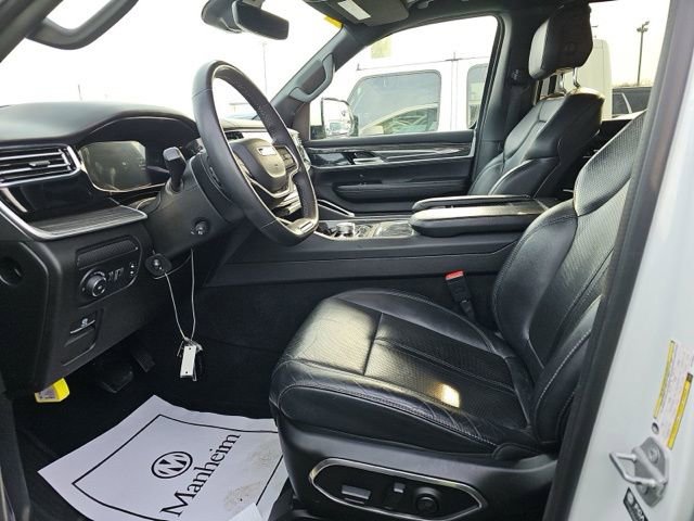 Used 2022 Jeep Wagoneer Series III w/ Premium Group I image 8