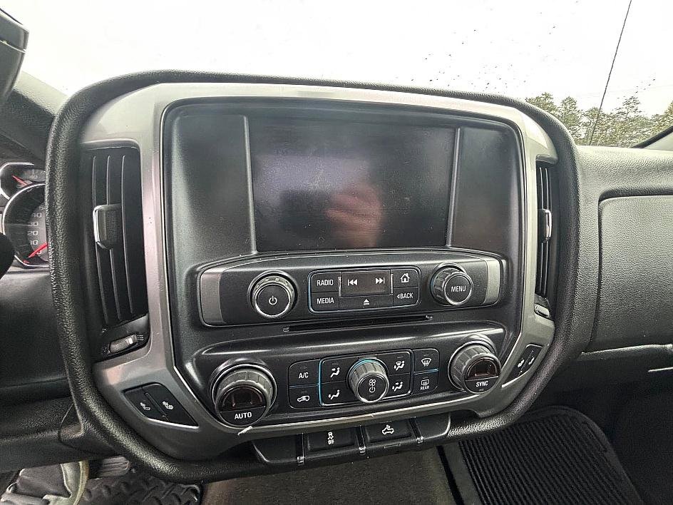 Used 2018 Chevrolet Silverado 1500 LT w/ All Star Edition image 21