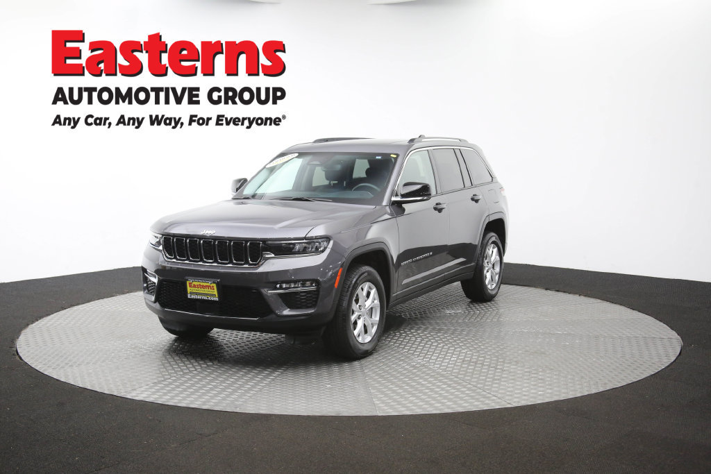 Used 2023 Jeep Grand Cherokee Limited AWD/4WD image 60