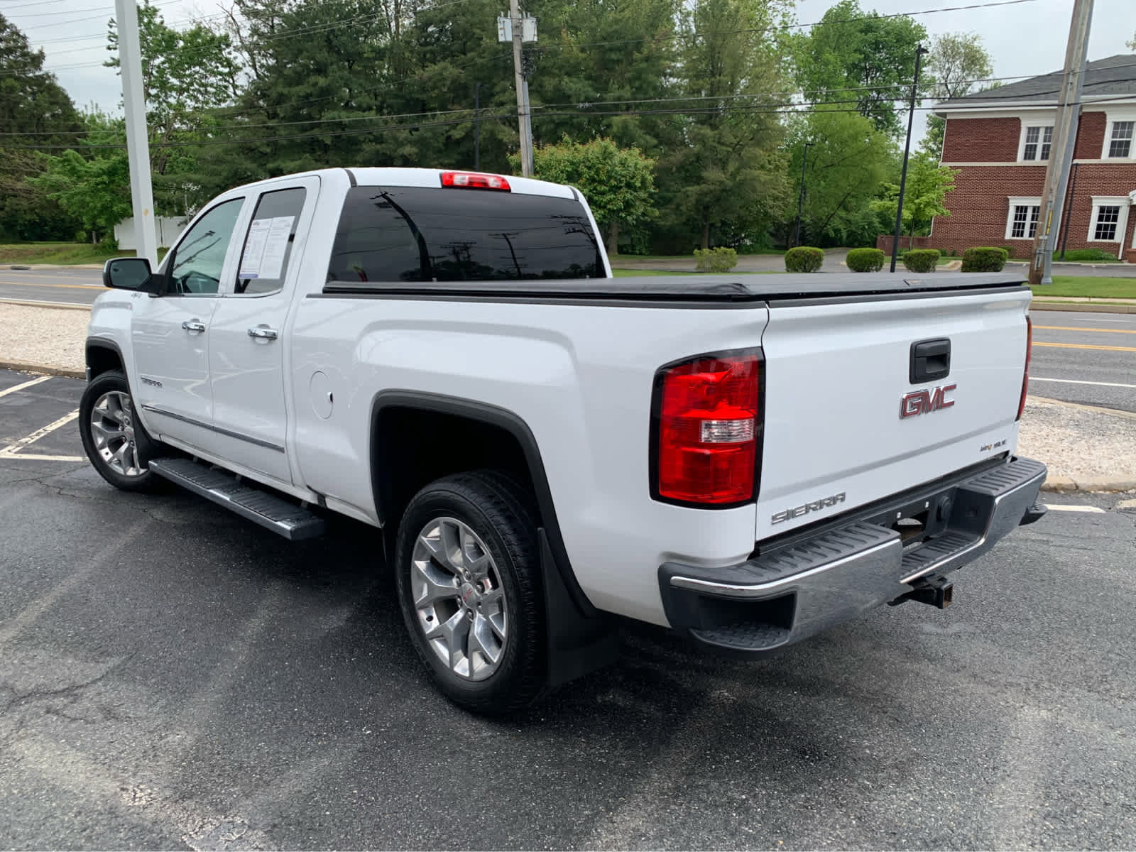 Used 2018 GMC Sierra 1500 SLE w/ SLE Value Package AWD/4WD image 4