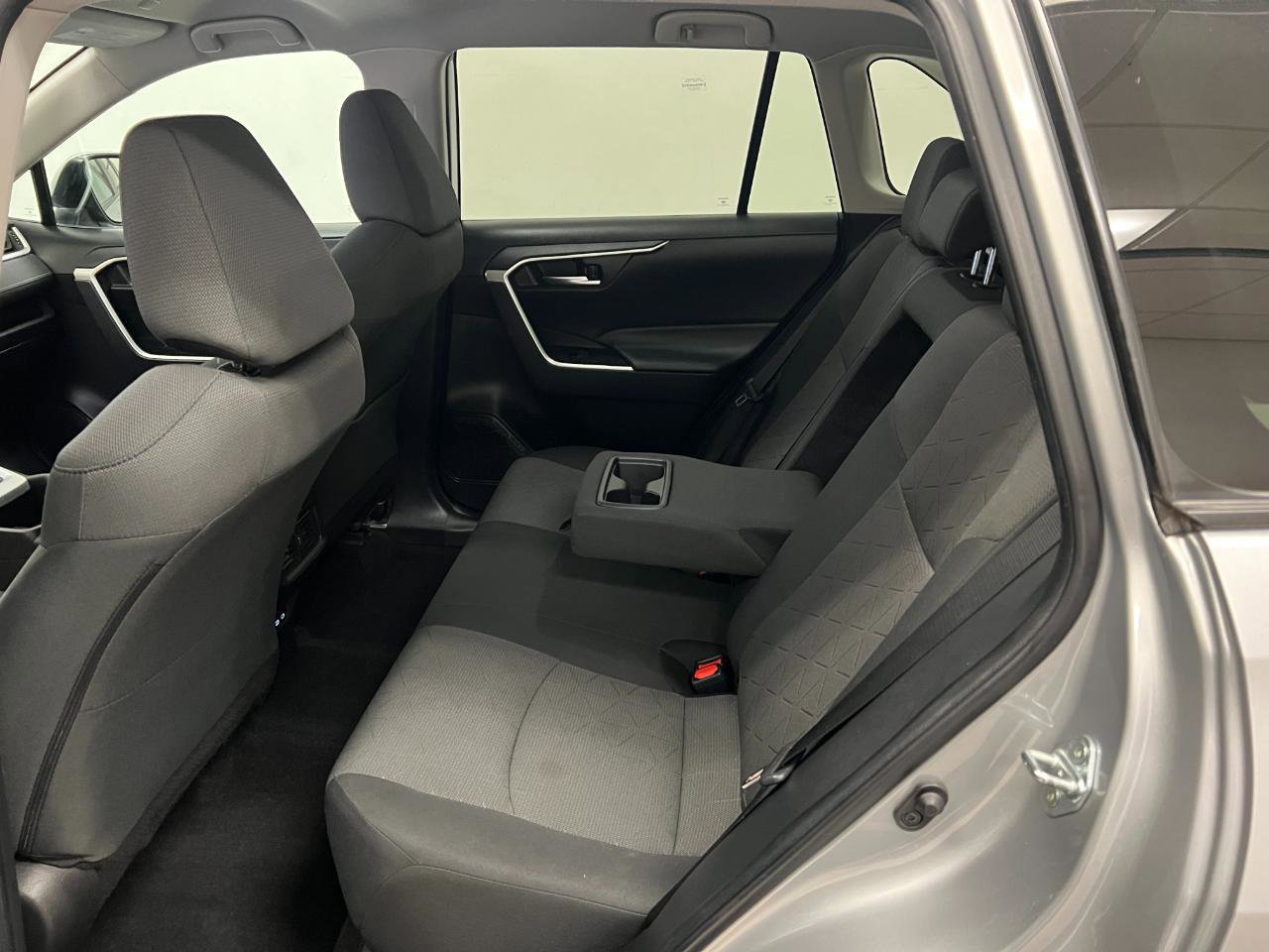 Used 2024 Toyota RAV4 XLE image 28