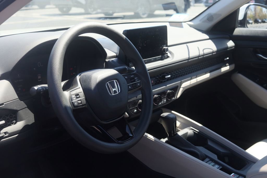 Used 2023 Honda Accord EX image 3