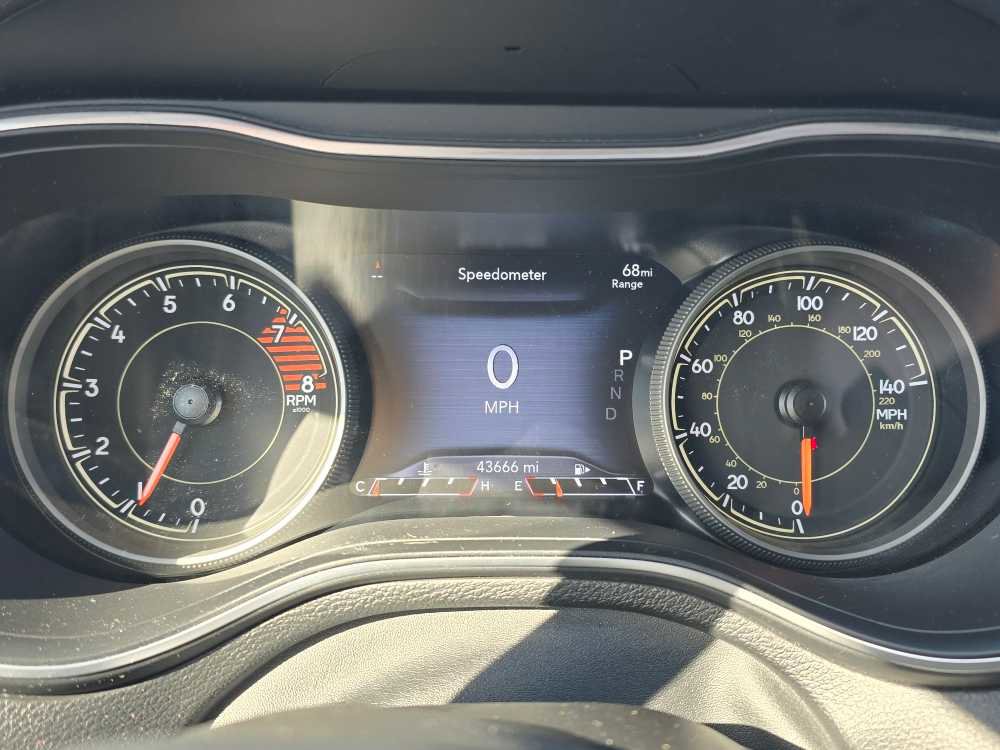 Used 2021 Jeep Cherokee Latitude Lux w/ Comfort/Convenience Group image 20