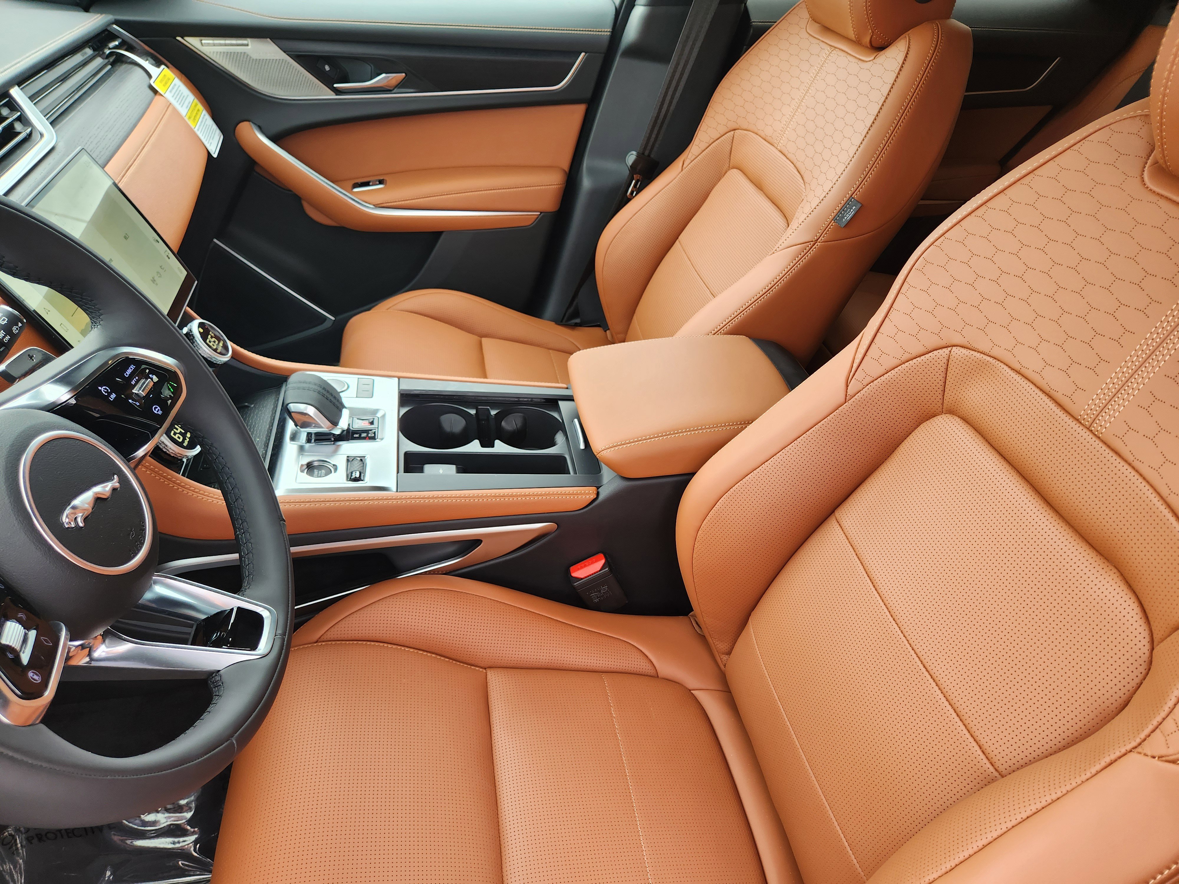 New 2026 Jaguar F-PACE R-Dynamic S image 15