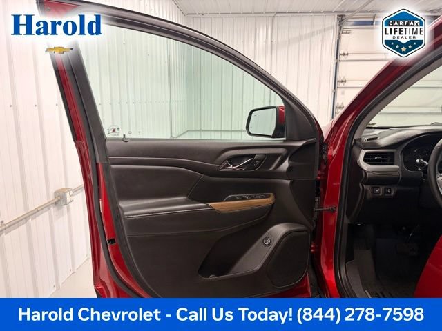 Used 2023 GMC Acadia SLE w/ LPO, Floor Liner Package AWD/4WD image 15