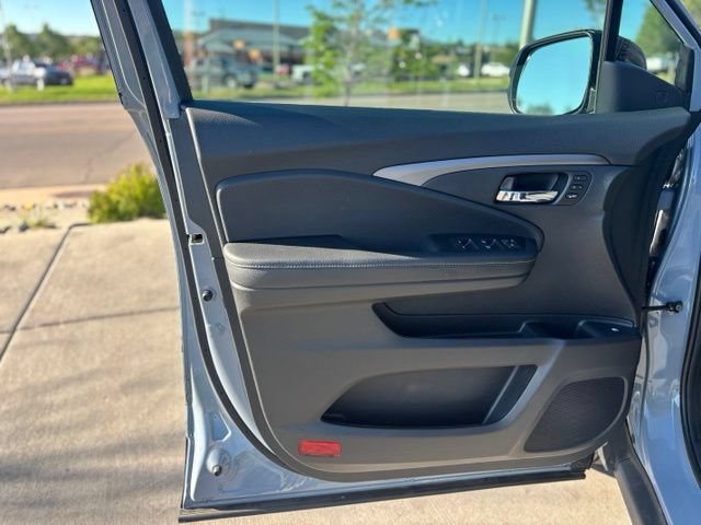 Used 2024 Honda Ridgeline RTL image 12