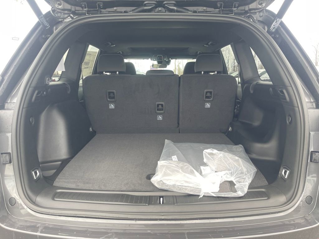 New 2026 Jeep Grand Cherokee Laredo image 17