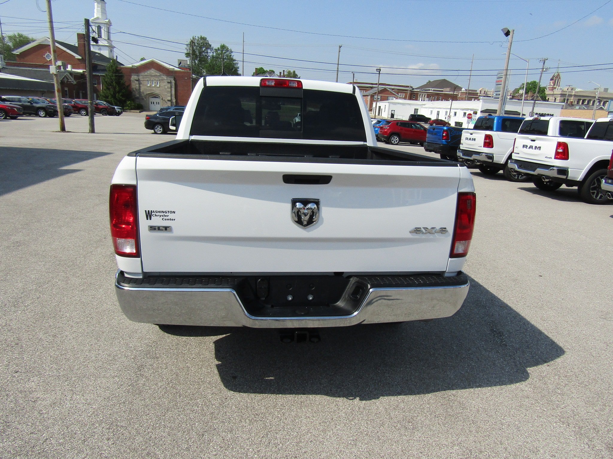 Used 2023 RAM 1500 Classic SLT w/ Trailer & Traction Group AWD/4WD image 4