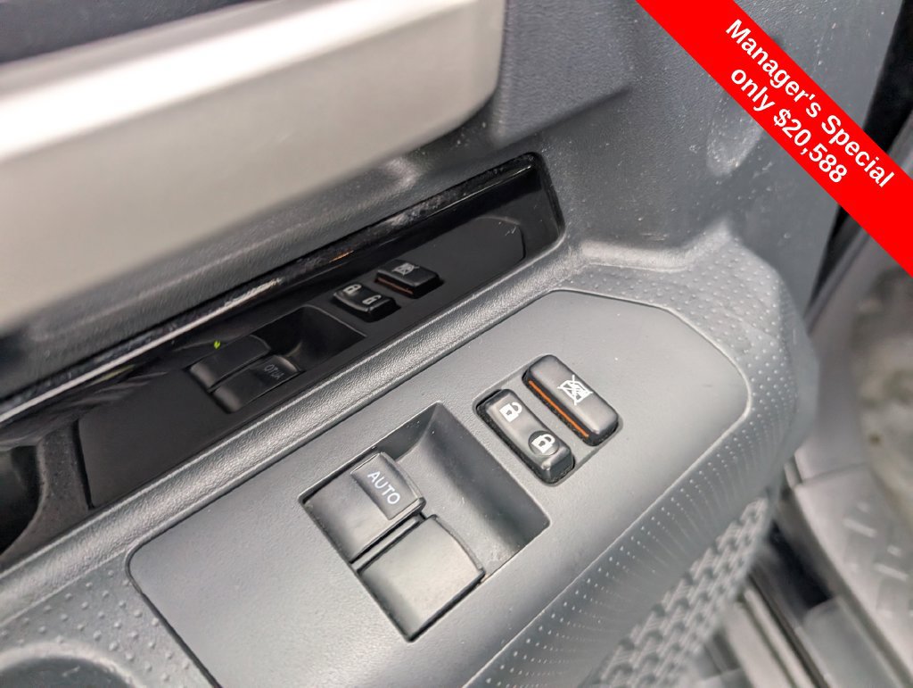 Used 2014 Toyota FJ Cruiser 4WD w/ Upgrade Package image 14