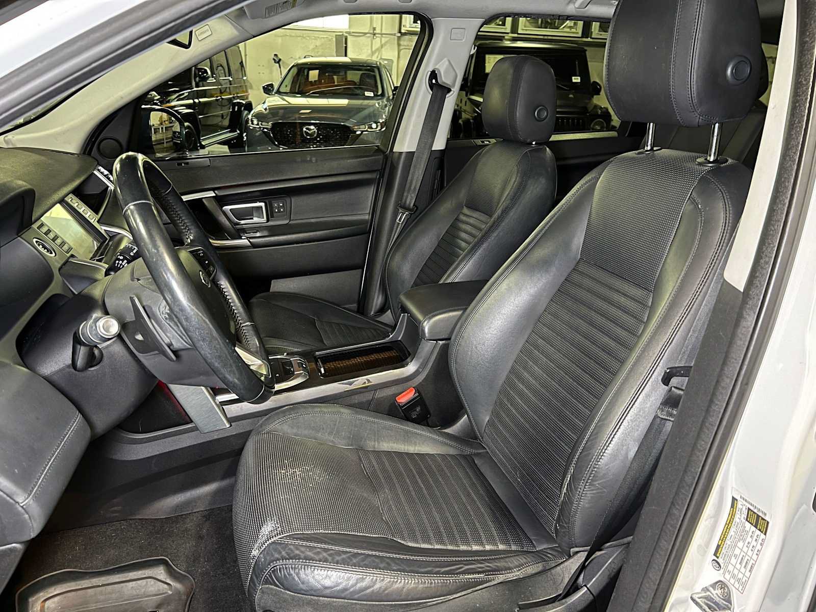 Used 2015 Land Rover Discovery Sport HSE Luxury AWD/4WD image 26