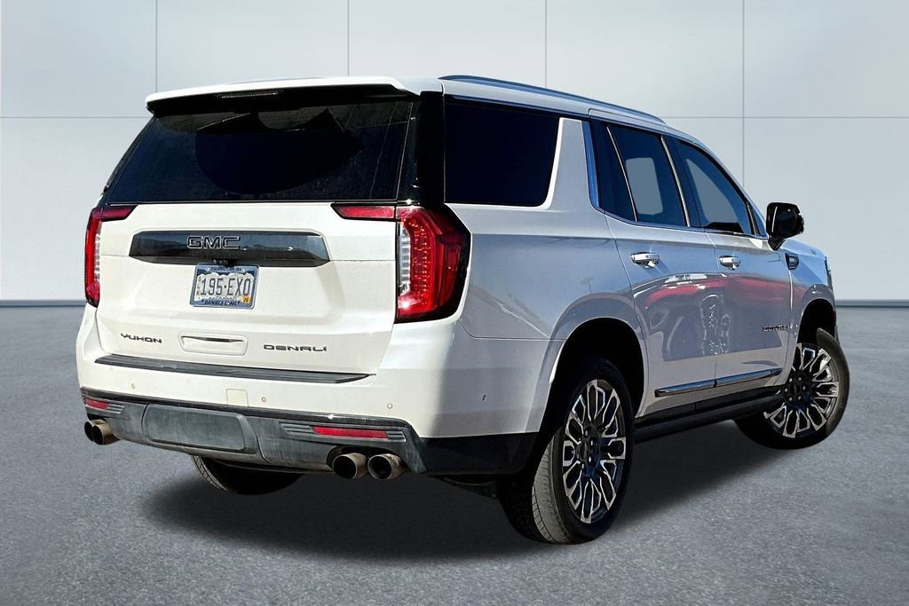 Used 2023 GMC Yukon Denali Ultimate image 2