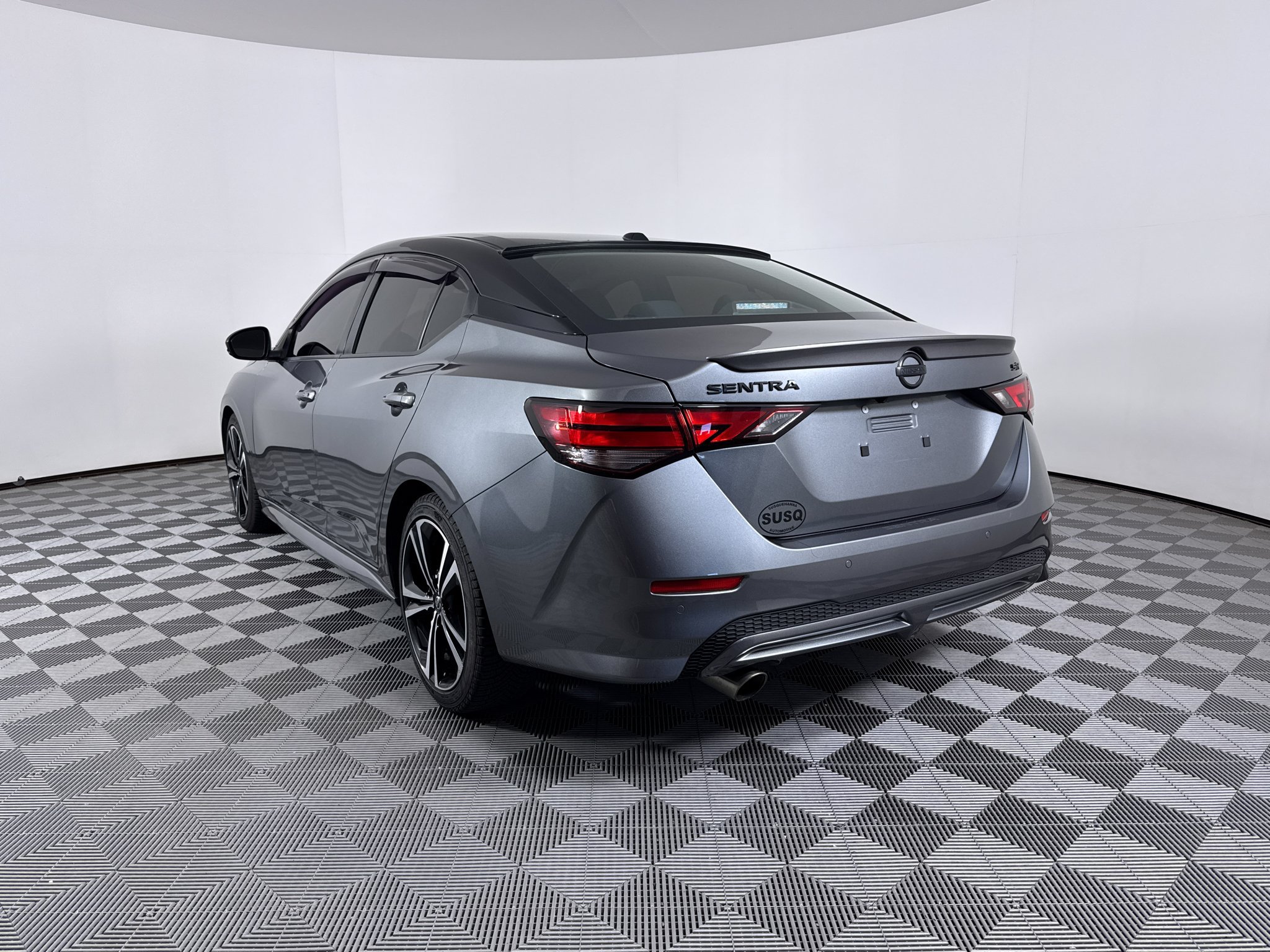 Used 2020 Nissan Sentra SR w/ Electronics Package FWD image 16