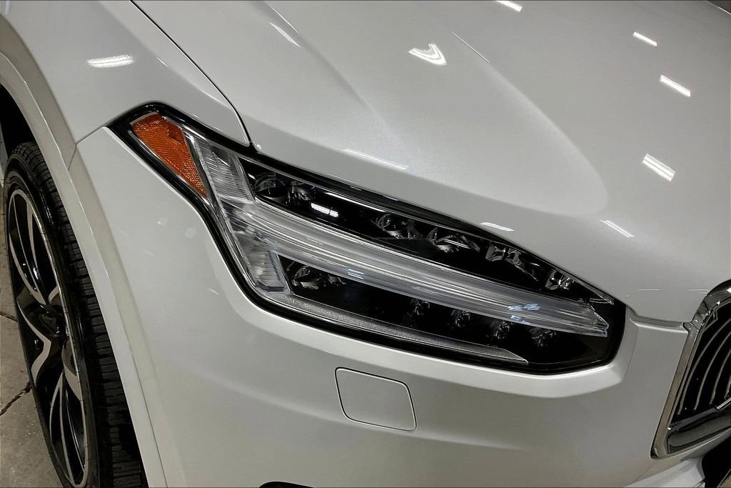 Certified 2022 Volvo XC90 T6 Momentum w/ Advanced Package AWD/4WD image 31
