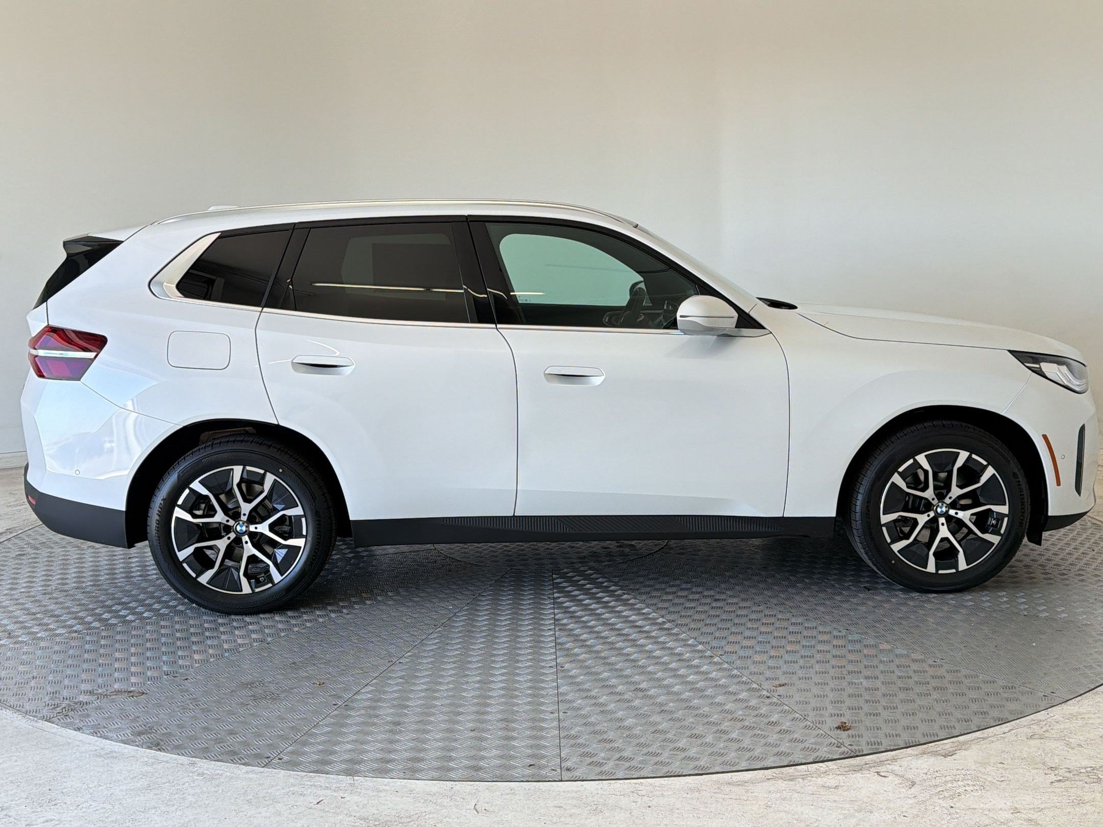 New 2026 BMW X3 xDrive30i w/ Convenience Package AWD/4WD image 8
