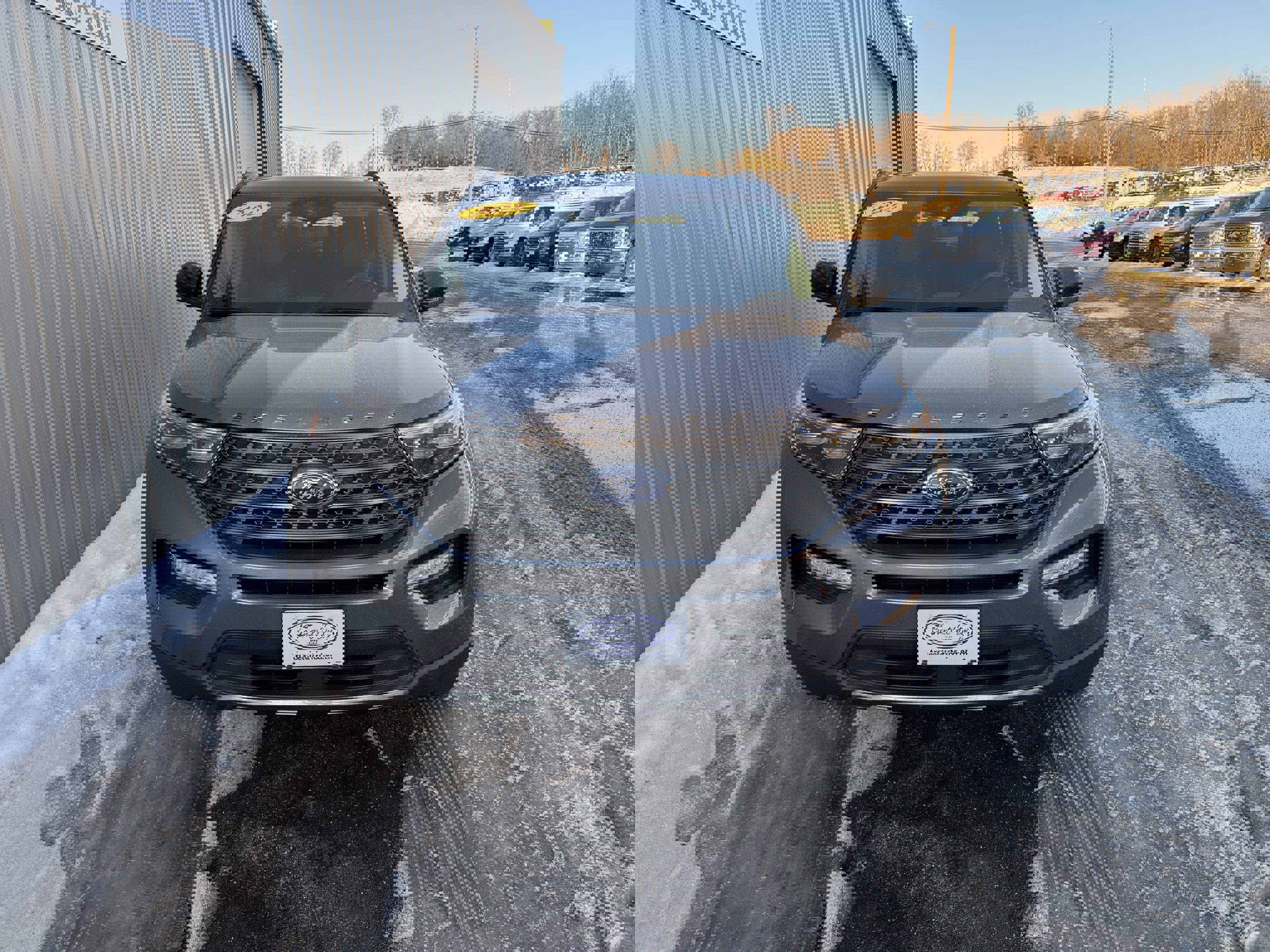 Used 2023 Ford Explorer XLT w/ Equipment Group 202A image 3