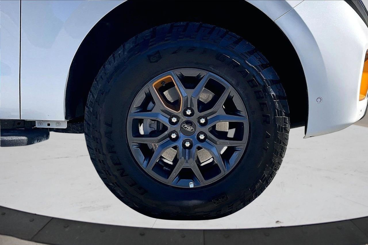 Used 2025 Ford Expedition Tremor image 37