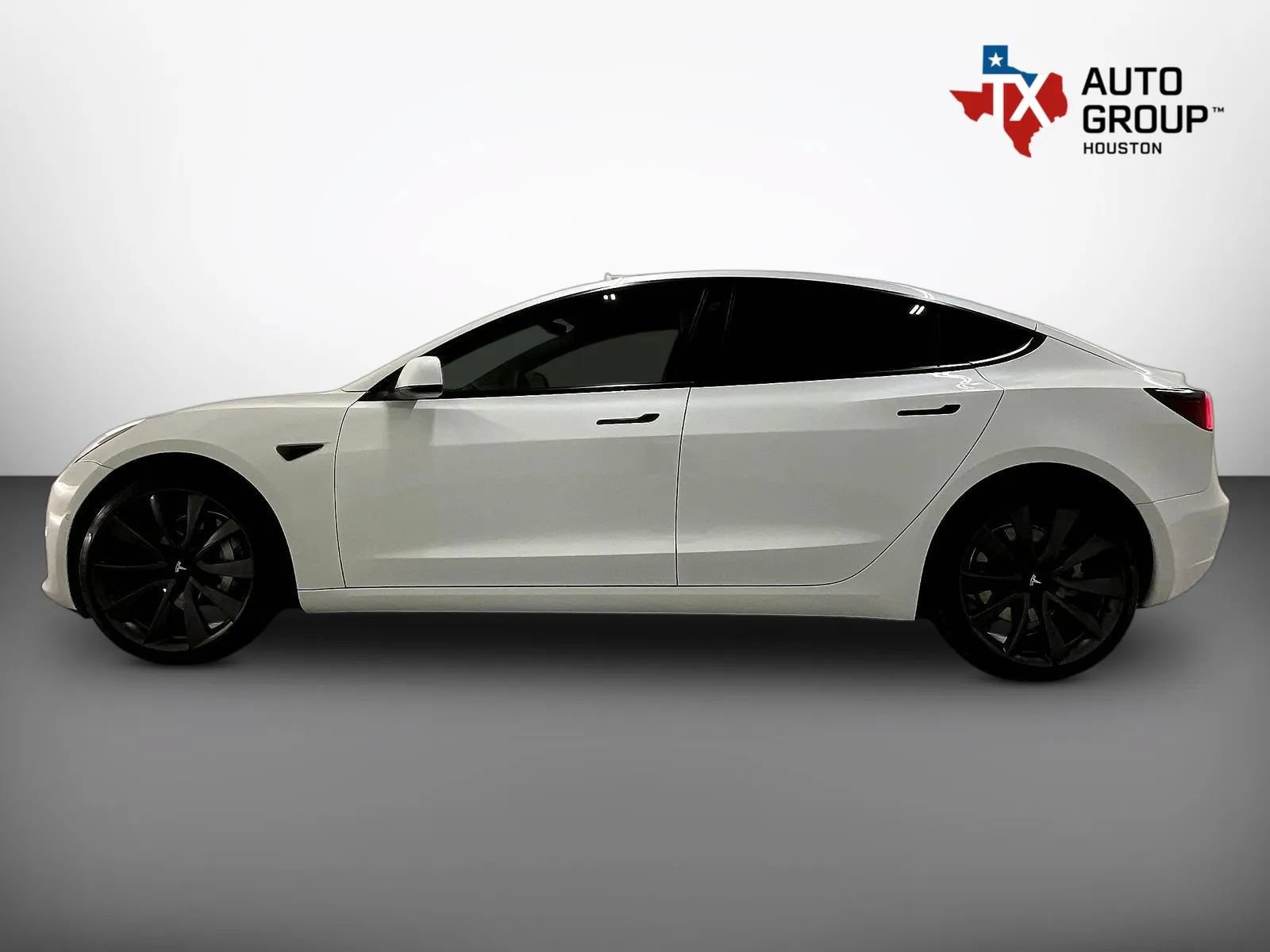 Used 2022 Tesla Model 3 Long Range AWD/4WD image 9