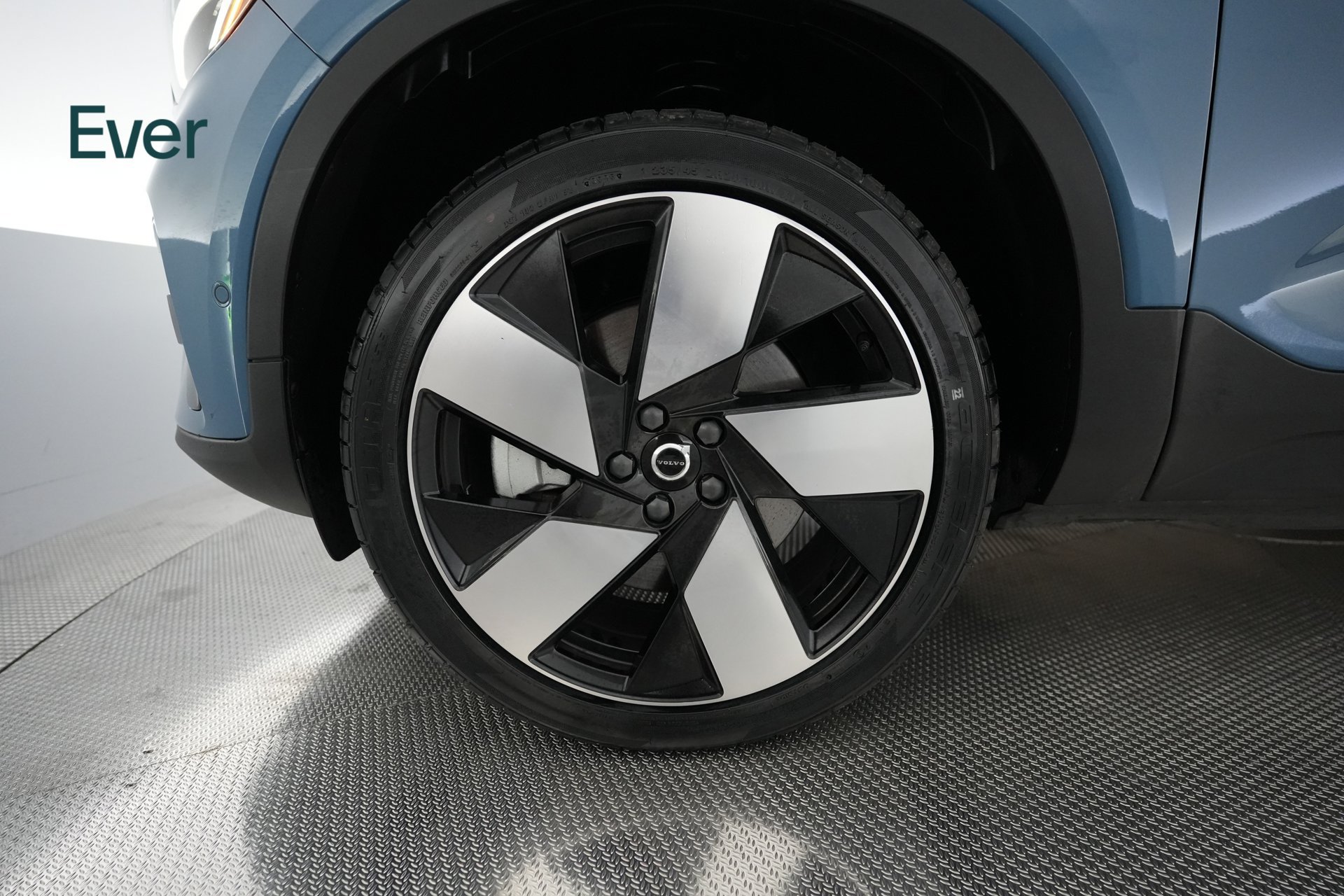 Used 2023 Volvo C40 P8 Recharge Ultimate w/ Protection Package Premier AWD/4WD image 19