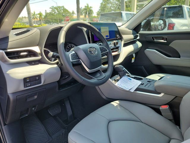New 2026 Toyota Highlander XLE AWD/4WD image 10
