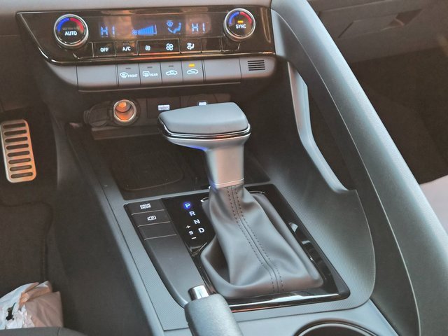 New 2026 Hyundai Elantra Sport image 10