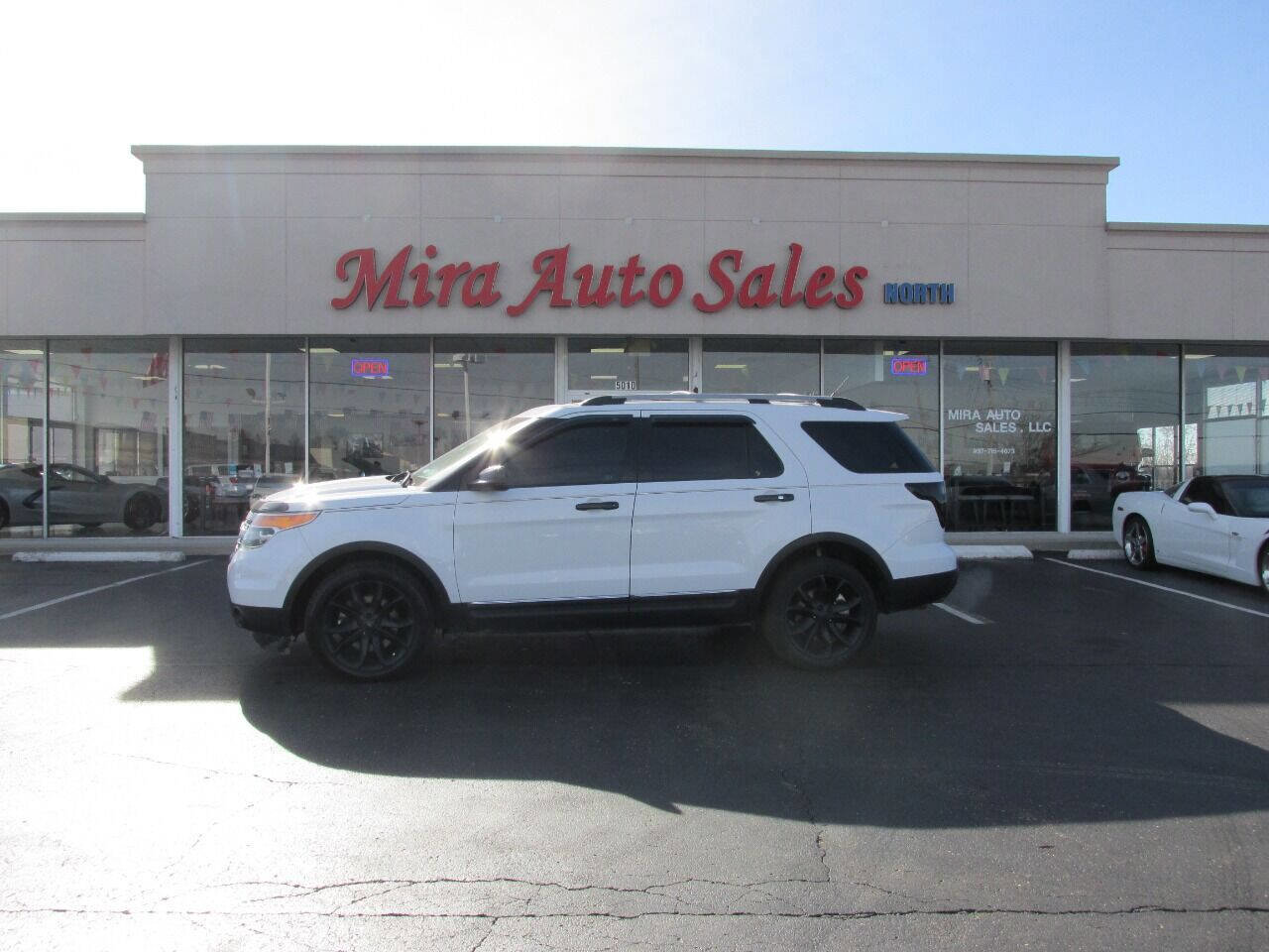 Used 2013 Ford Explorer XLT image 1