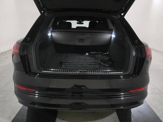 Used 2022 Audi e-tron Premium w/ Convenience Plus Package image 9