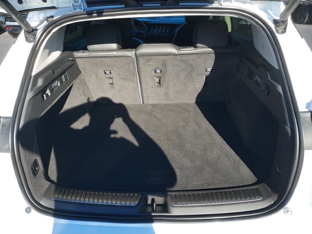Used 2021 Buick Envision Essence w/ Technology Package I FWD image 9