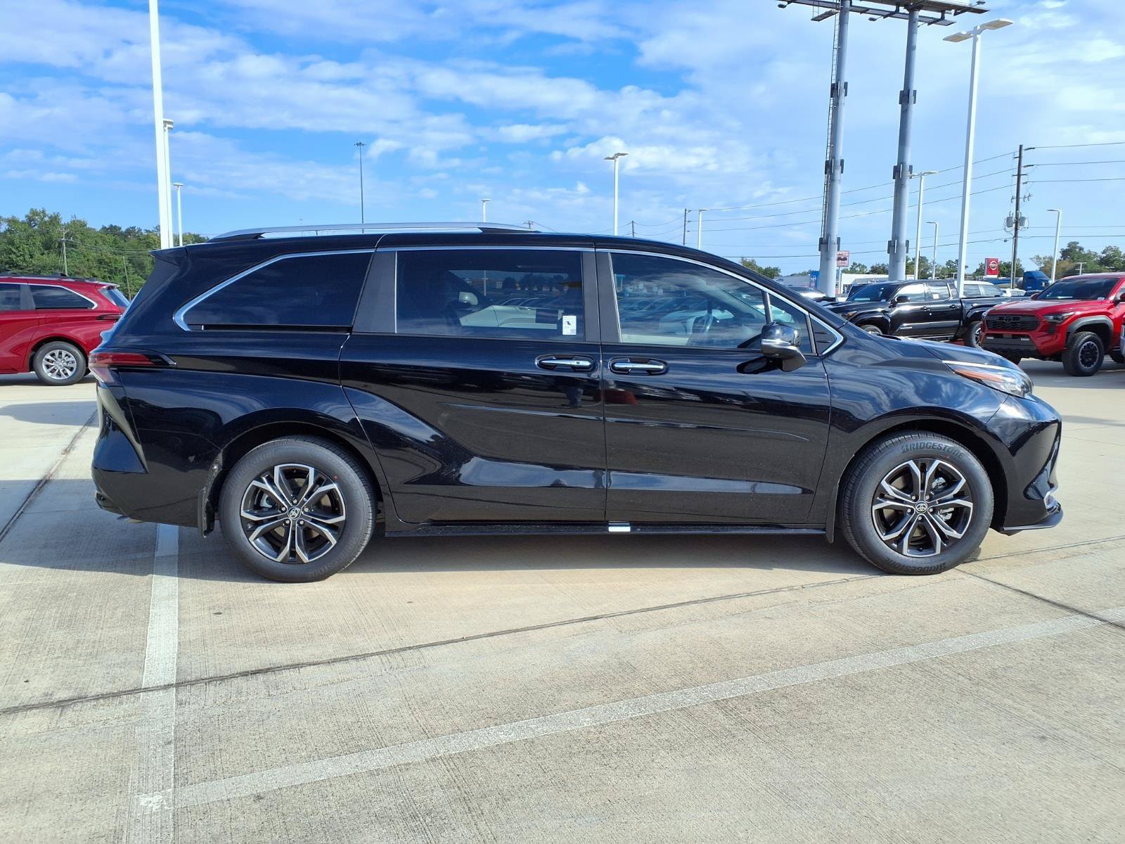 New 2026 Toyota Sienna Platinum AWD/4WD image 5