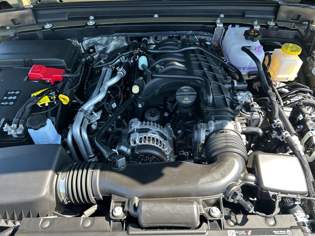 New 2025 Jeep Gladiator Sport image 14