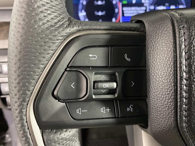 Used 2025 Toyota Tacoma Limited AWD/4WD image 17