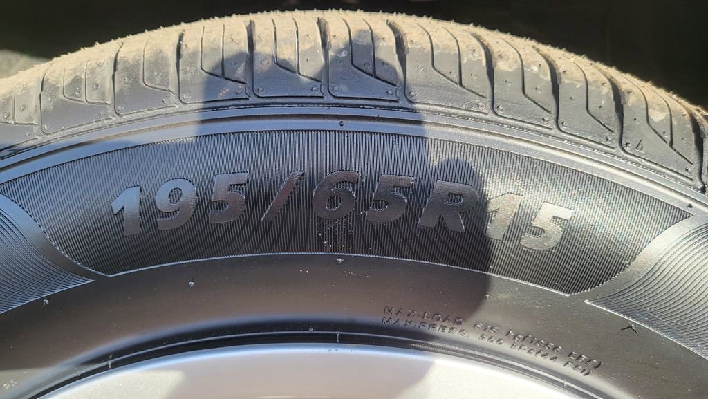 Used 2017 Kia Forte LX w/ LX Popular Package image 15