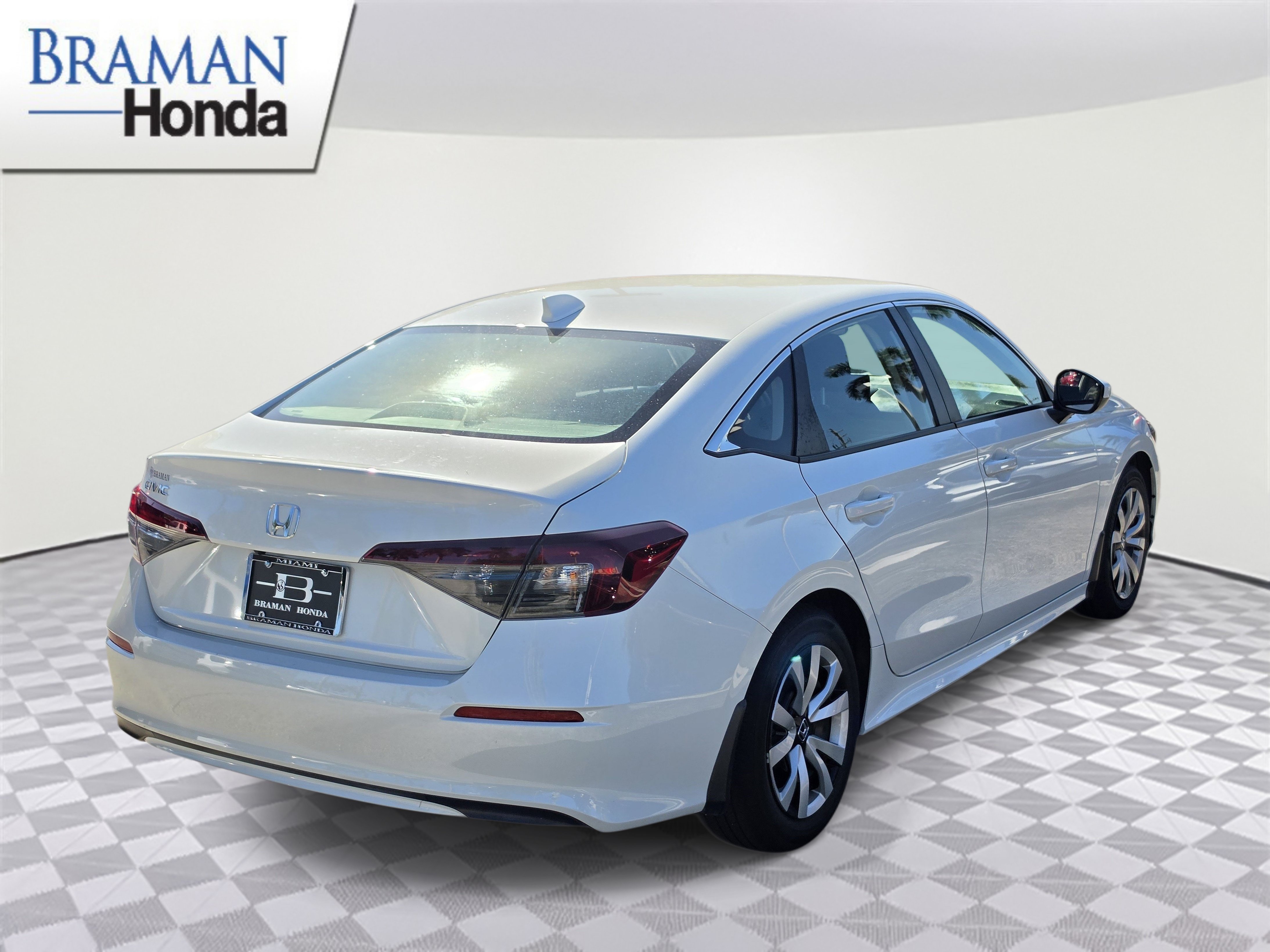 Used 2024 Honda Civic LX image 3