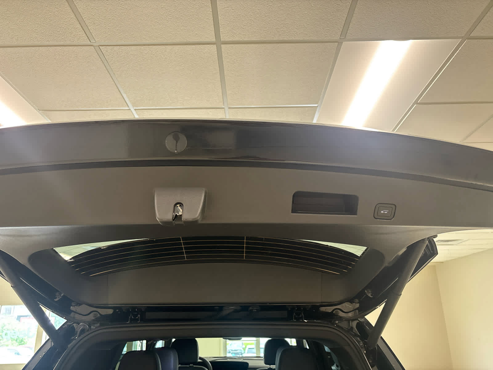 Used 2025 Buick Enclave Sport Touring w/ Power Package FWD image 16