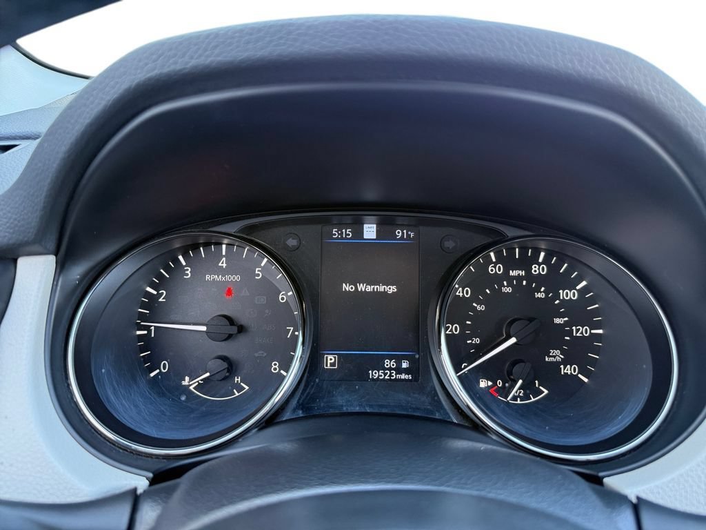 Used 2022 Nissan Rogue Sport SL AWD/4WD image 16