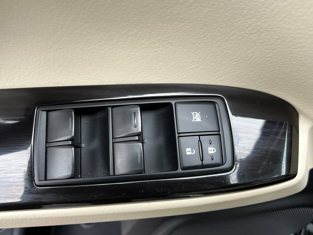 Used 2021 Lexus GX 460 w/ Accessory Package image 12