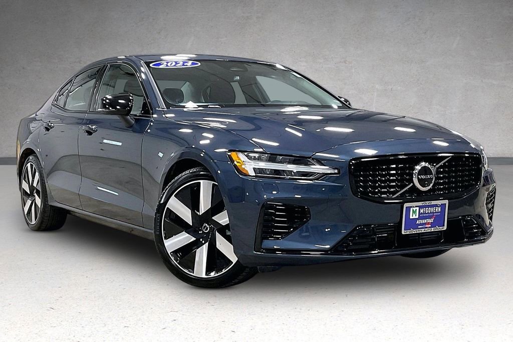 Certified 2024 Volvo S60 T8 Plus w/ Climate Package AWD/4WD image 3