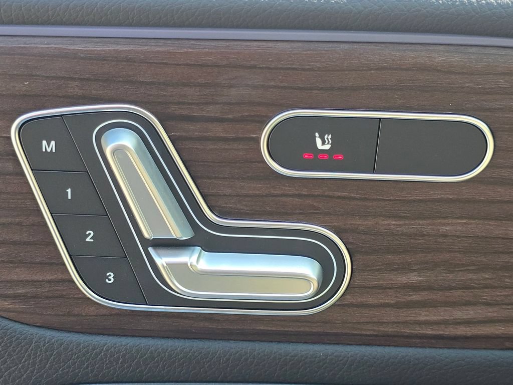 New 2026 Mercedes-Benz GLB 250 4MATIC image 6
