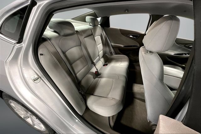 Used 2020 Chevrolet Malibu LT FWD image 22